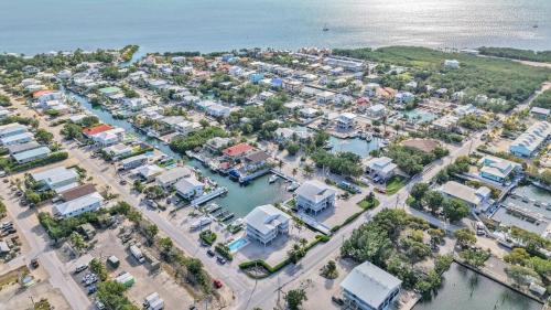 Key Largo Apartment | Ocean Shores Villa 1 in Key Largo with pool & boat slip