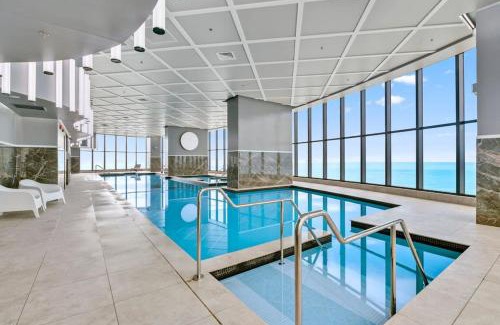 Surfers Paradise Apartment | Ocean view 3Bed apt in Surfers