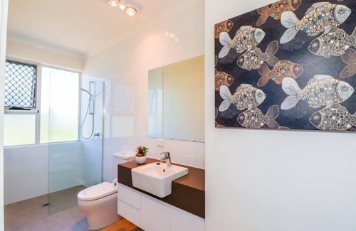 Rules Beach House | Ocean View Absolute Beachfront 2 Bedroom Home - Ocean View Absolute Beachfront Home