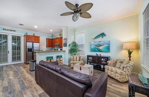 Islamorada House | OCEAN VIEW ANGLERS REEF - POOL, DOCK, BEACH. Walk or Bike to local food + bars