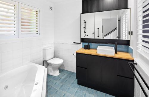 Sapphire Beach Apartment | Ocean View Apartment - Aqualuna Coffs Harbour