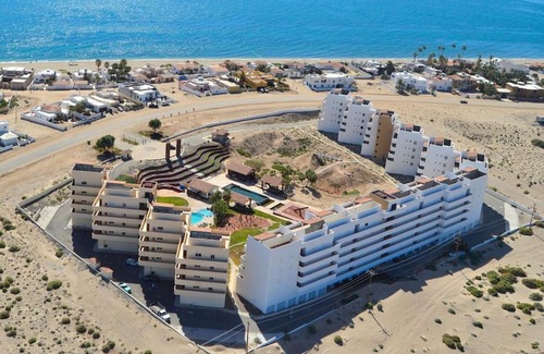 Las Conchas House | Ocean View Condo with Pools and Easy Beach Access