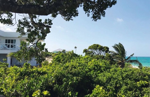 Port Howe House | Ocean View Coral - Private Beach Resort