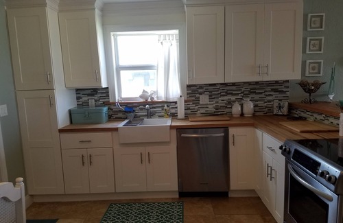 O'byrne House | Ocean view cottage Ormond by the Sea