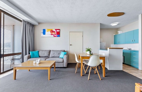 Airlie Beach Apartment | Ocean view family friendly walking distance to town WI-FI
