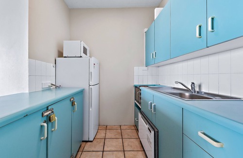 Airlie Beach Apartment | Ocean view family friendly walking distance to town WI-FI