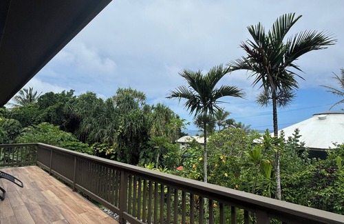 Kehena Beach Estates House | Ocean View House with Balcony. Walking Distance to the beach