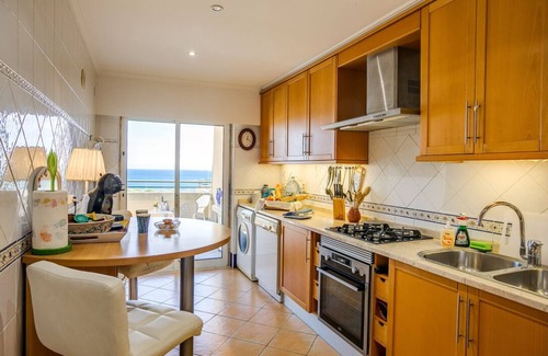 Cascais Condo | Ocean View I Sea Front 3-Bed Apt in Cascais w/Pool near Beaches