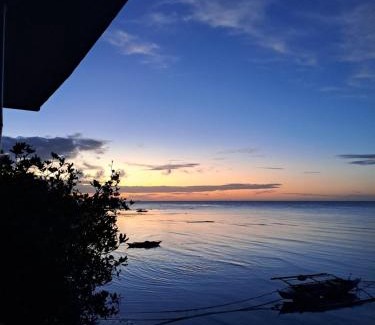 Oslob Bed & Breakfast | Ocean View Lodging House