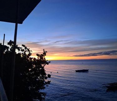 Oslob Bed & Breakfast | Ocean View Lodging House