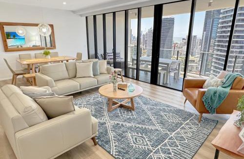 Broadbeach Apartment | Ocean View Luxury 2 Level Penthouse 3BR 30th Floor