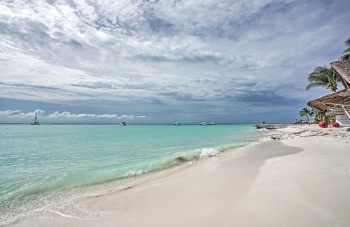 Centro - Supmza 001 Apartment | Ocean-View Oasis on Playa Norte Resort Amenities