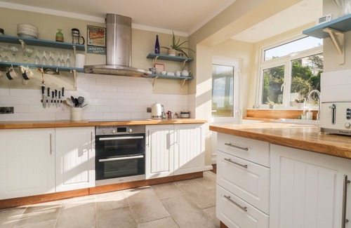 Downderry Cottage | OCEAN VIEW, pet friendly, luxury holiday cottage in Downderry