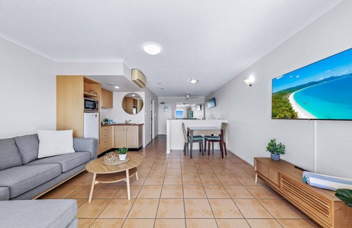 Airlie Beach Apartment | Ocean View studio unit