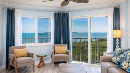 Tavernier House | Ocean View Treehouse Double King Suite 3403