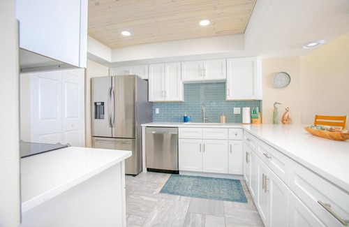 Volusia County Condo | Ocean views with all the Amenities! No Drive Beach!