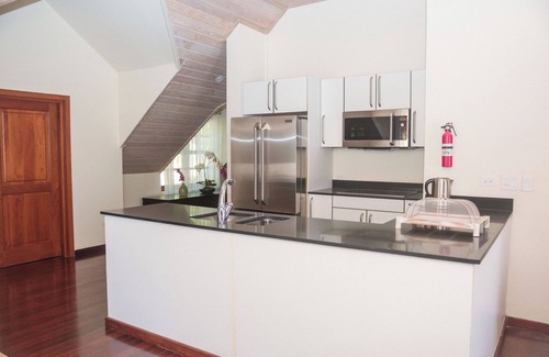 Freetown Villa | Ocean view Villa 521: 2-bedroom villa with stunning beach view