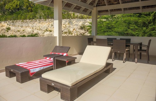 Freetown Villa | Ocean view Villa 521: 2-bedroom villa with stunning beach view