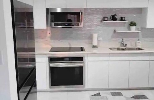 Orange Bay House | Ocean View Villa @ LBCC