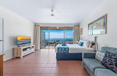 Airlie Beach Apartment | OCEAN VIEWS 10A