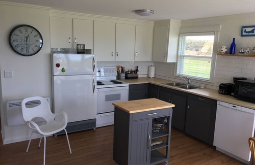 Cavendish Cottage | Ocean views, 5 minute walk to beach