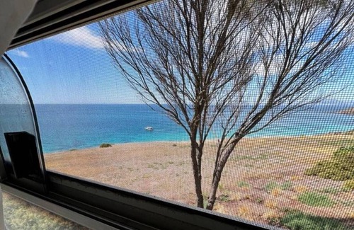 Penneshaw House | Ocean Views Bus Stay