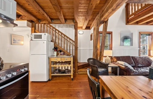 Ucluelet Cabin | Ocean Views from 2 Decks! Beachfront ⎮ Amphitrite