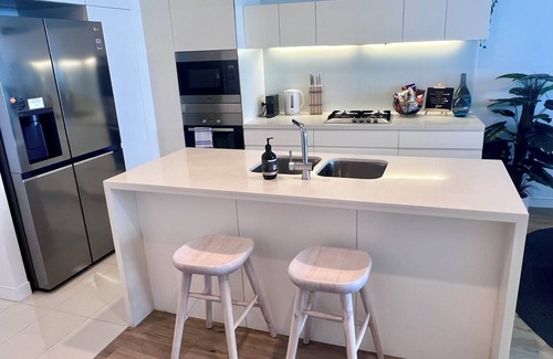 Broadbeach Apartment | Ocean Views Oracle Luxury 29th flr Tower 2 Parking