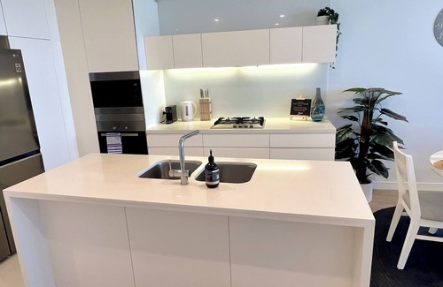 Broadbeach Apartment | Ocean Views Oracle Luxury 29th flr Tower 2 Parking
