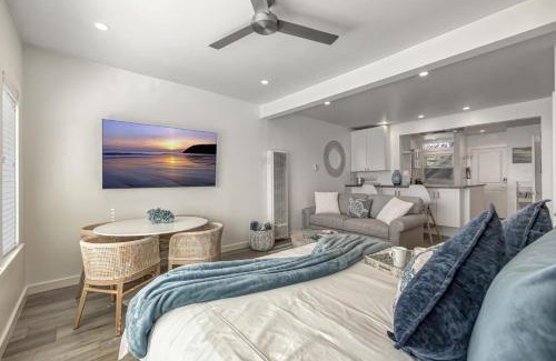 Laguna Beach House | Ocean VIEWS! Steps from Victoria Beach, Lux Design