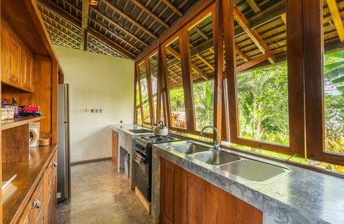 Suraberata House | OCEAN VIEWS, TRANQUILITY, MAYA SATORI @ BALIAN SURF BREAK