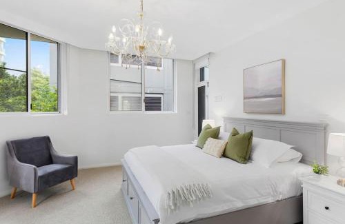 Wollongong CBD Apartment | Ocean Vista Escape - A Lofty Beachfront Penthouse