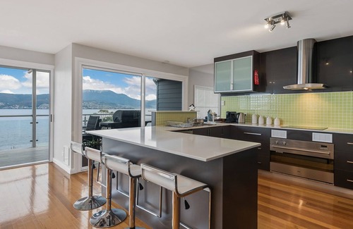 Tranmere House | Oceana Escape panoramic views luxury and space
