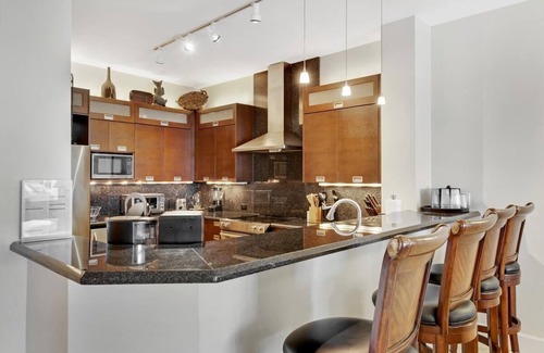 Rock Harbor Condo | Oceanfront 2BR/2.5BA Mariner's Club Villa 532 with Oasis Pool, Marina, Game Room & More