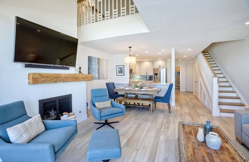 Carlsbad Village Condo | Oceanfront 3 BDR in Carlsbad: Steps to Sand, Walk to Dining/Shopping in Village!