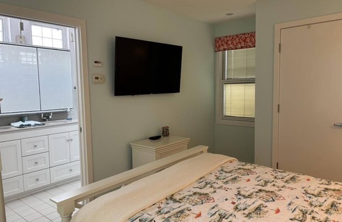 Ship Bottom Cottage | OCEANFRONT Adorable Cottage! Perfect For a Couple or Small Family of 4!