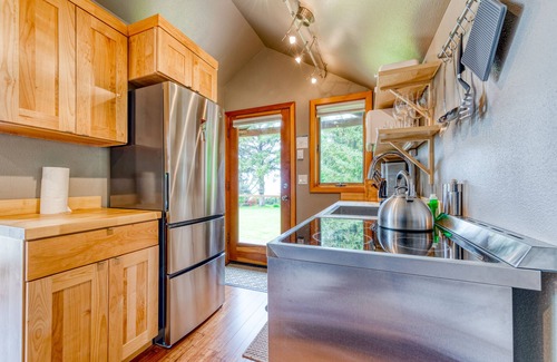 Neahkahnie Beach Cabin | Oceanfront Cabin with Private Hot Tub, Shoreline and Mountain Views