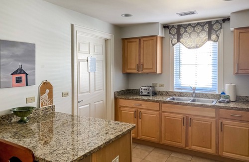 Daufuskie Island Condo | Oceanfront condo with stunning view, wraparound balcony, pool & hot tub