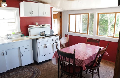 Milbridge Cottage | Oceanfront Cottage in Downeast Maine with solar power: Two Jetties Cottage