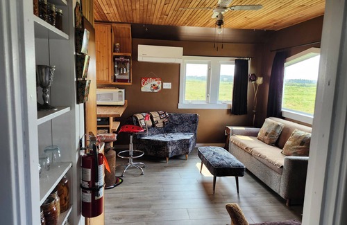 Darnley Cottage | Oceanfront Cottage with Fireplace & AC in Charming Kensington, PEI