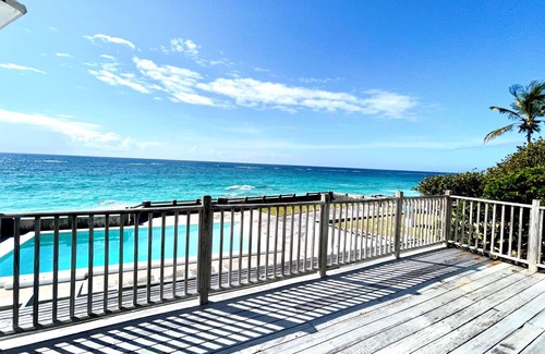Paget Cottage | Oceanfront Designer Beach House, Grape Bay Beach, Paget
