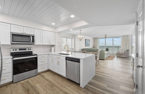 Crescent Beach Condo | Oceanfront-Family Friendly-Renovated-Beautifully Appointed-2026 Calendar Open
