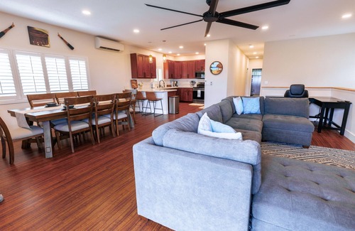 Windward Coast House | Oceanfront Family Retreat - Views, Wi-fi & A/C