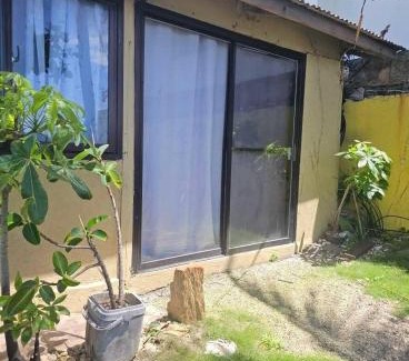 Puerto Galera House | Oceanfront Guest House