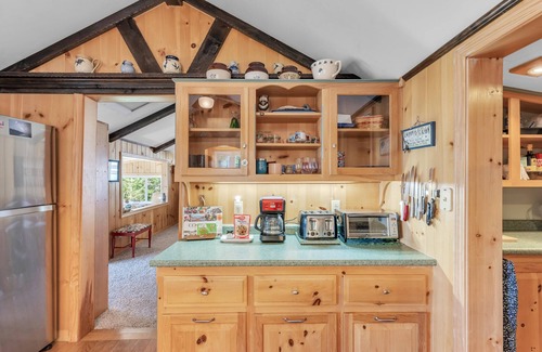 Steuben House | Oceanfront Island Cottage Close To Acadia