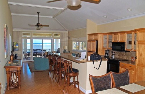 Kekaha House | Oceanfront 'Laguna Beach House' A/C .Amazing Sunsets.Beach - TVNCU #1074