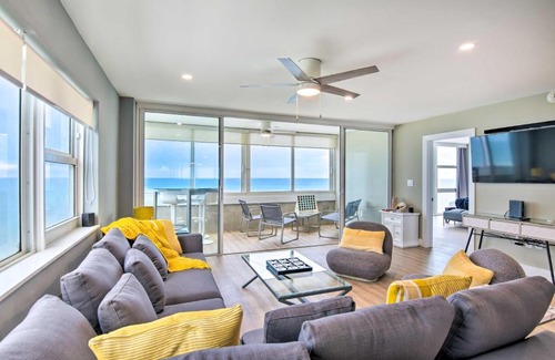 Galt Mile Apartment | Oceanfront Luxury 2and2 Condo with Amazing Views!