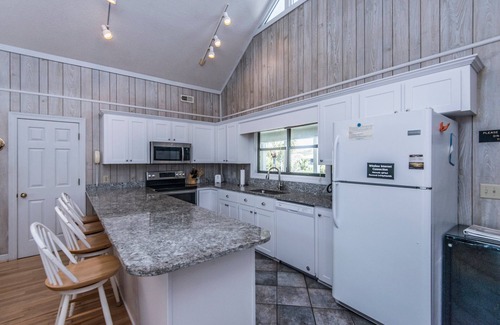 South Carolina Lowcountry House | Oceanfront on the St. Helena Sound; Expansive Beach & Ocean Views; Screened Porch; Cable TV/WiFi