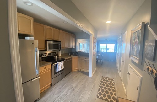 Crescent Beach Condo | Oceanfront, Quiet Beach, Pickleball, Family Friendly, Clean