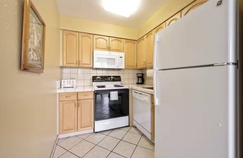 Honokowai Condo | Oceanfront Resort 1BR Garden View + Beach BBQ Pool